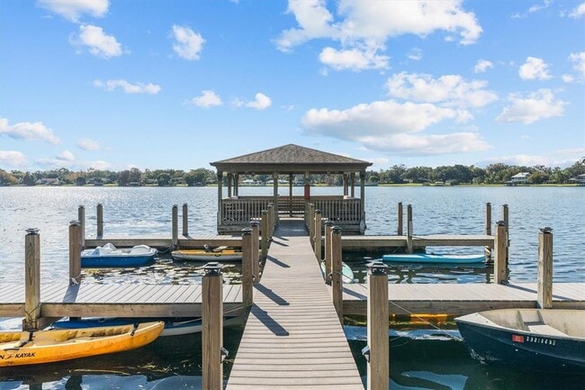 Building Photo - 784 E Michigan St