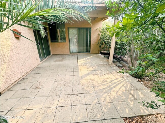 Building Photo - 8640 S Desert Dove Dr