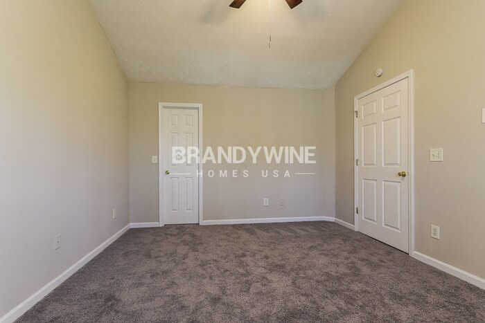 Building Photo - 252 Springbottom Ct SE