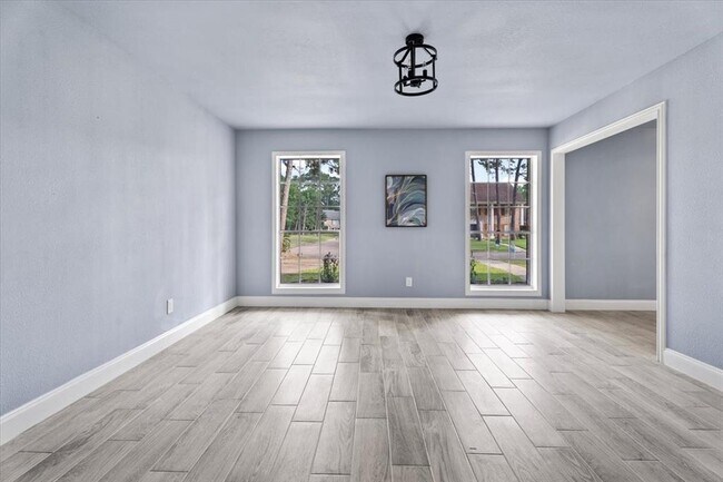 Building Photo - 1411 Grand Valley Dr