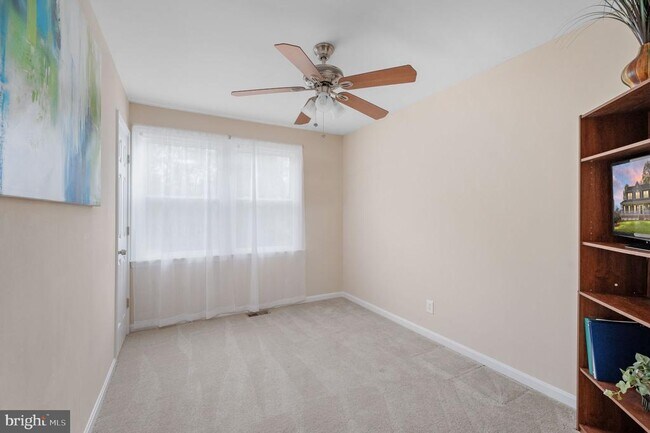 Building Photo - 15 Owen St