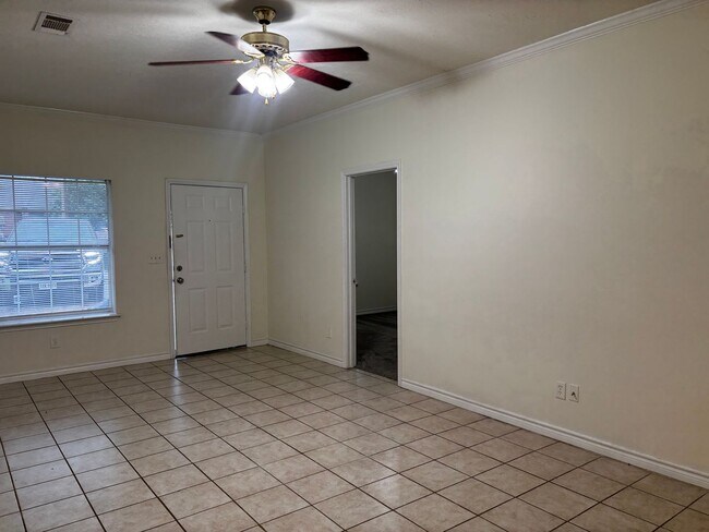Building Photo - 103 Elkwood Cir