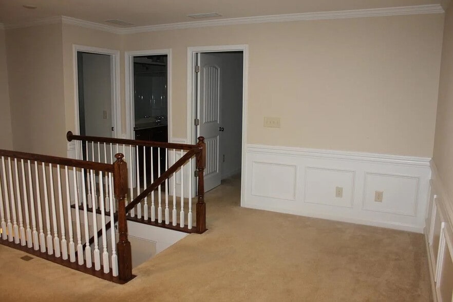 Building Photo - Room in Townhome on Skyros Loop