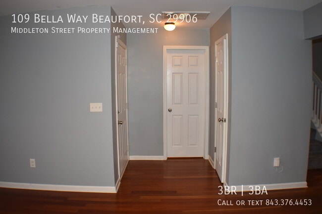 Building Photo - 109 Bella Way