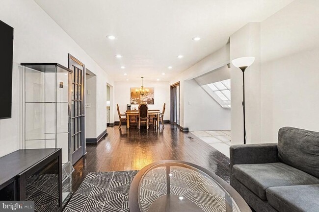 Building Photo - 85 Railroad Ave