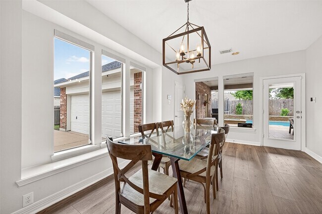 Building Photo - 3510 Artesian Springs Ln