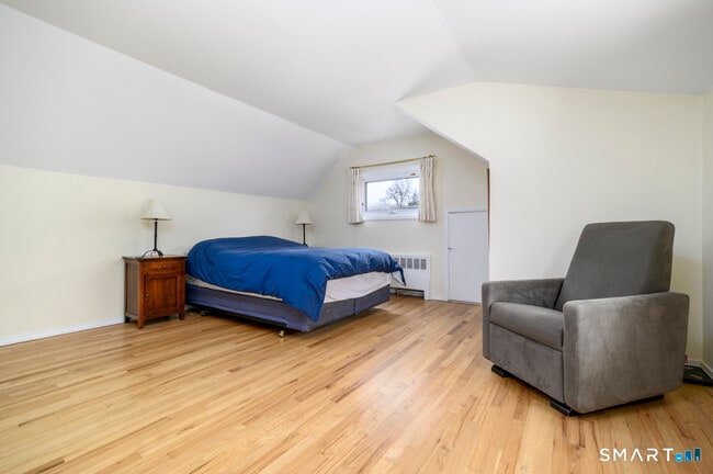 Building Photo - 63 Alpine St