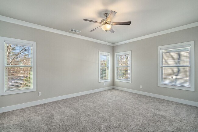Building Photo - 216 Colima Ave