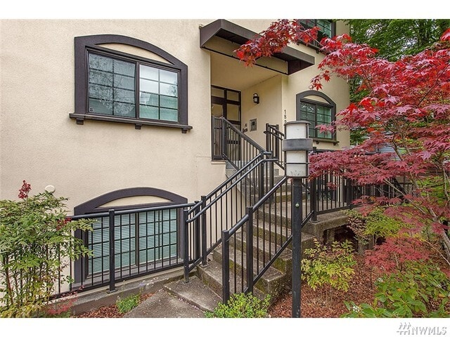 Building Photo - 1820 24th Ave