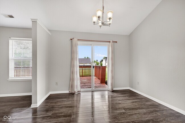 Building Photo - 6626 Crossbridge Dr