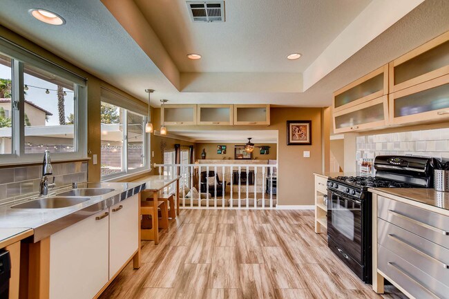Kitchen - 7474 Puritan Ave