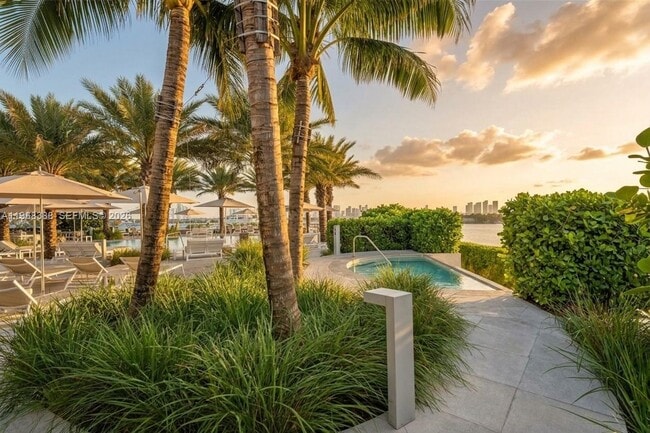 Building Photo - 450 Alton Rd