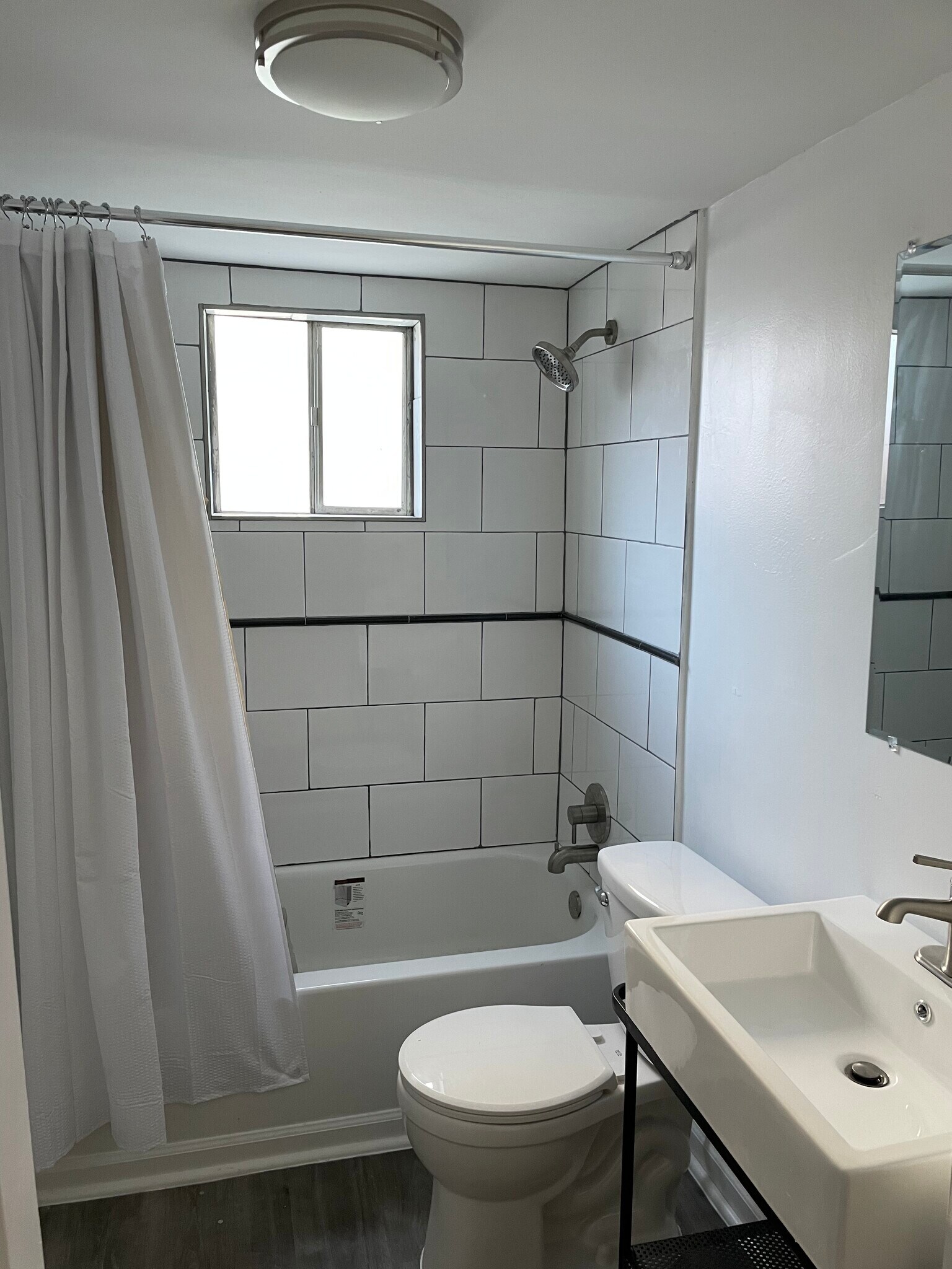 First floor bath - 115 Beckert St