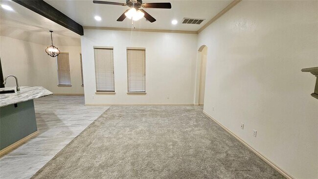 Building Photo - 1801 Savannah Ln