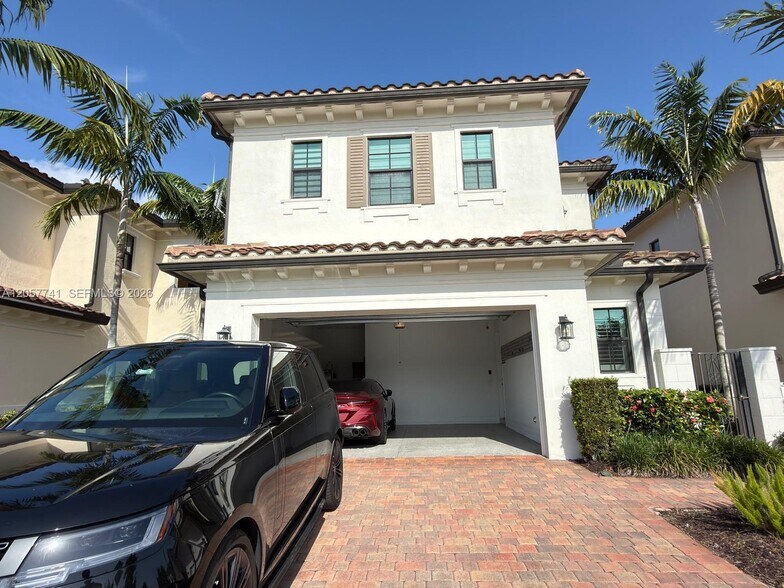 Building Photo - 455 SW 113th Ln
