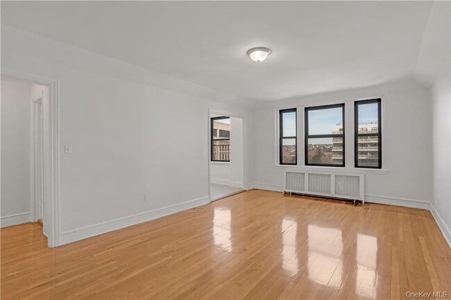 Building Photo - 254 Martine Ave