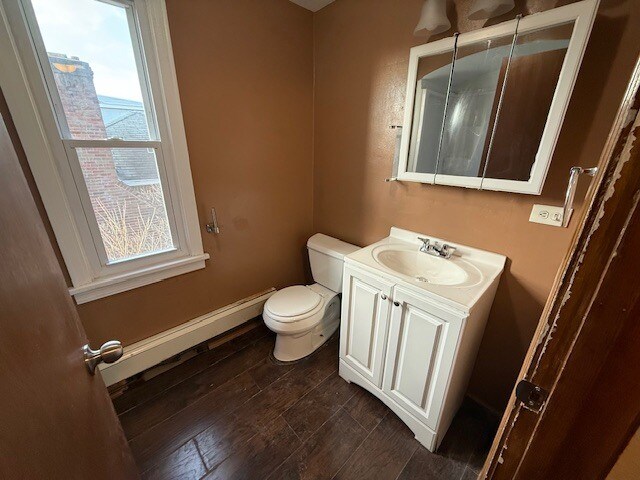 Building Photo - 122 Division St