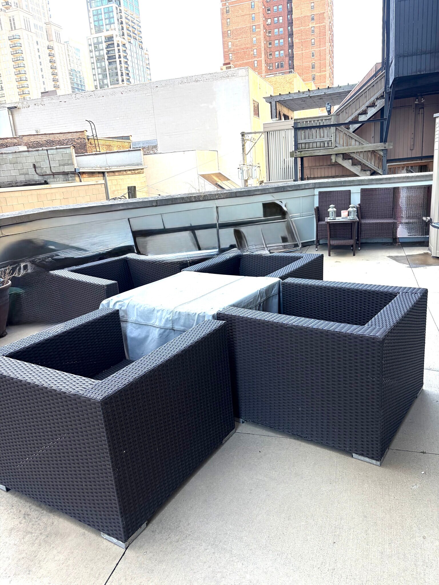 Building Photo - 129 E Bellevue Pl