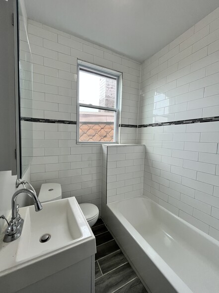 54 Montrose Ave 3 - 53 Montrose Ave