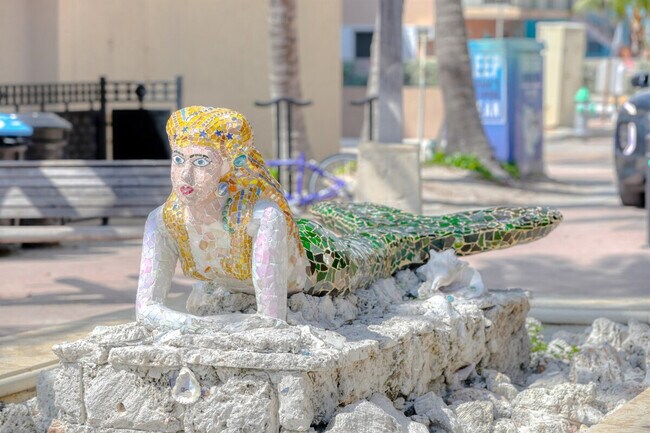 Building Photo - 411 Jimmy Buffett Mem Hwy