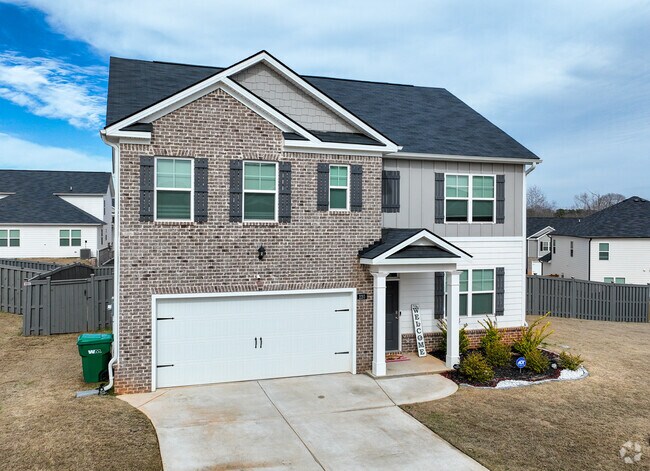 Building Photo - z-031725-Liberty Grove