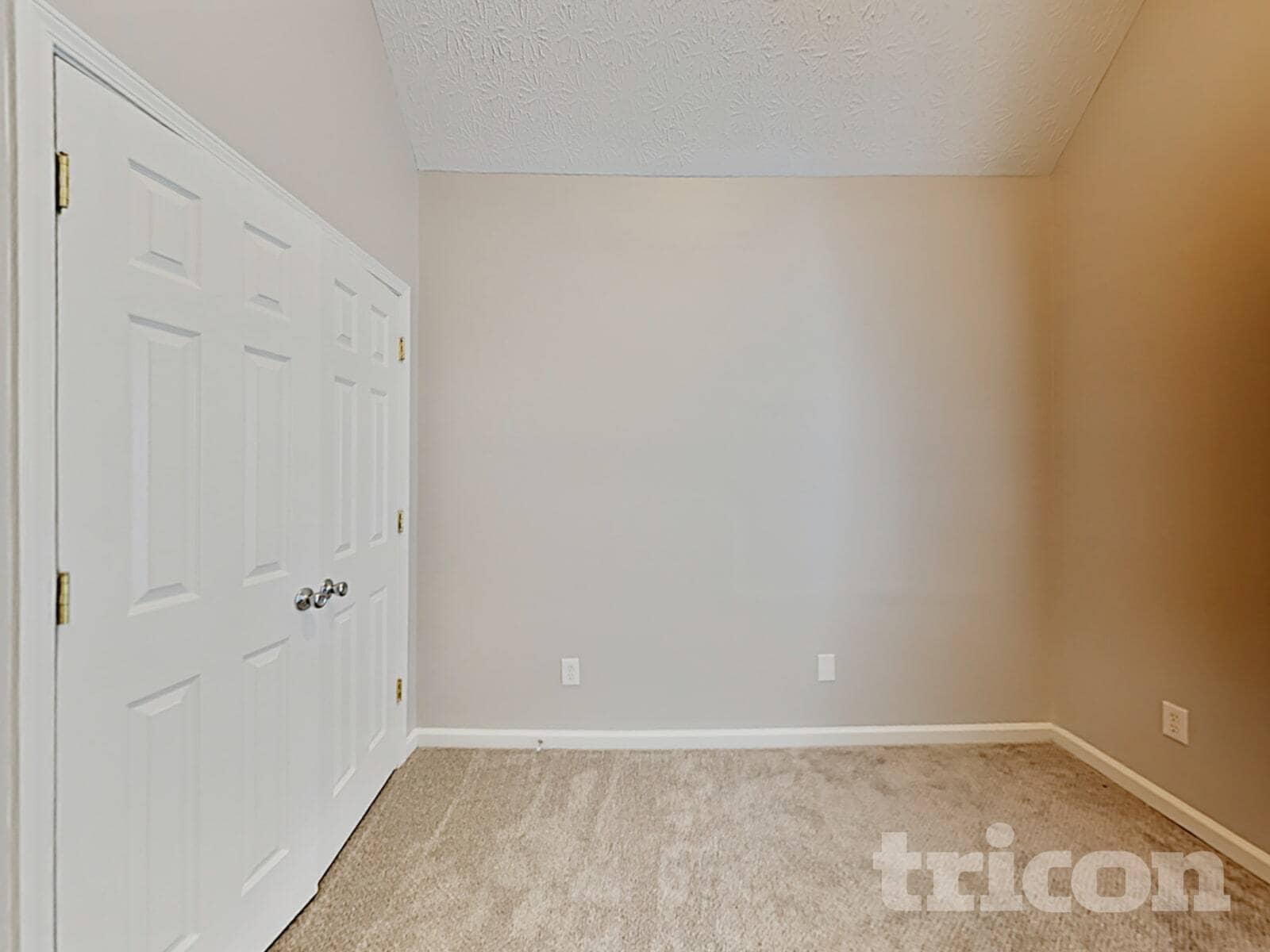 Building Photo - 170 Orchard View