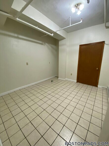 Building Photo - 115 St Stephen St