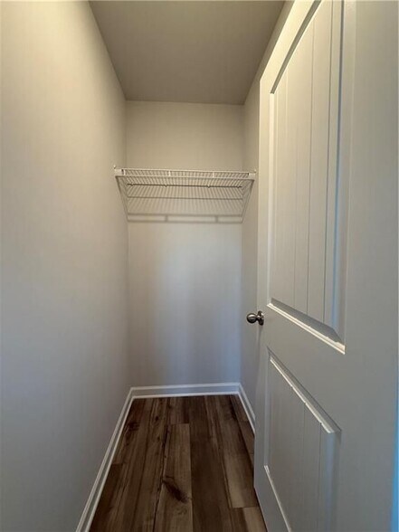 Building Photo - 3203 Bateman Drive SE