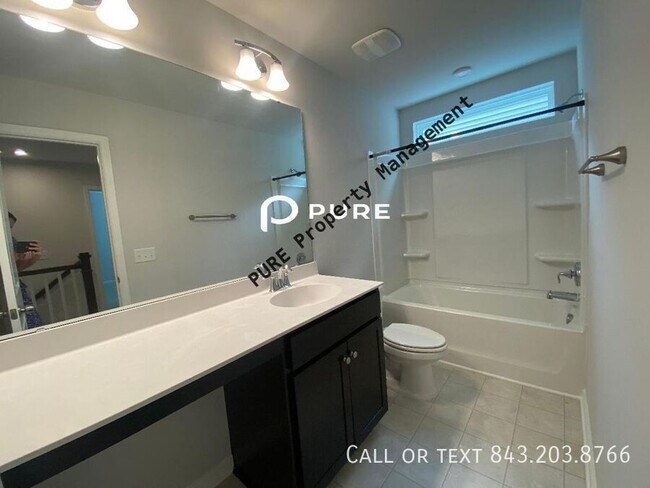 Building Photo - 419 Brookgreen Dr