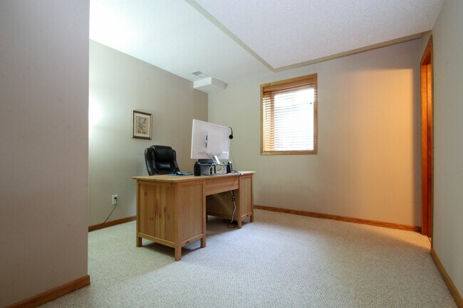 Building Photo - 17473 Hayes Ave