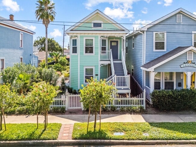 Primary Photo - 2817 Avenue Q