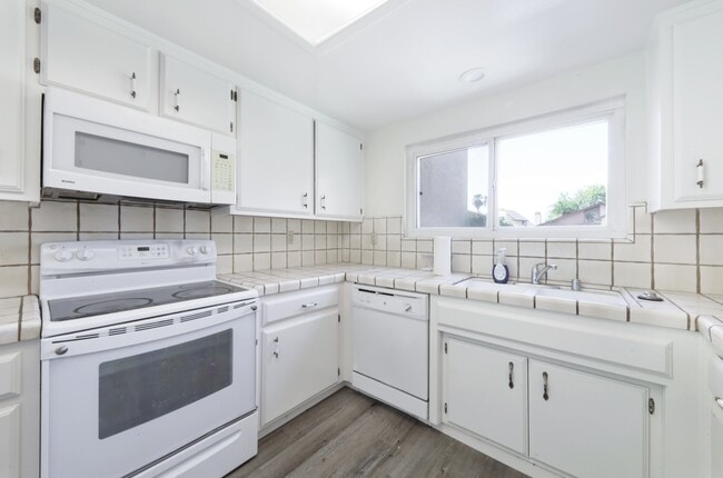 Building Photo - 7416 Hachita Ct