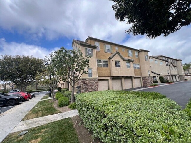 Building Photo - Coming Soon! Otay Ranch Townhouse with att...
