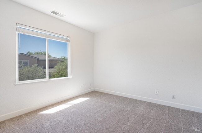 Building Photo - 525 Sauvignon Pl