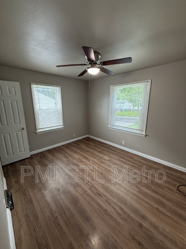 Building Photo - 1230 Roxton Dr