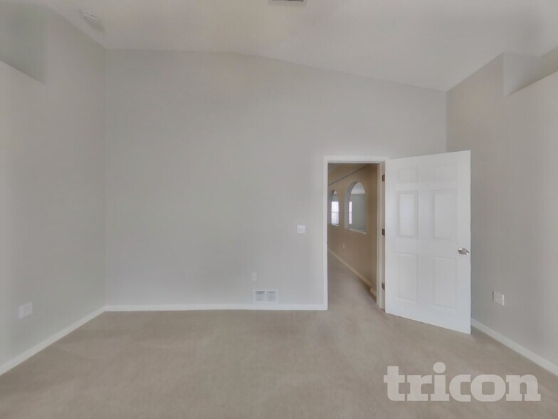 Building Photo - 7121 High Bluff Rd