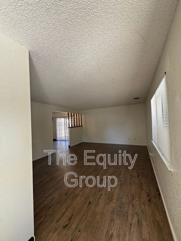 Building Photo - 2034 S Tracy Ct