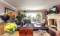 Building Photo - 2050 Linda Flora Dr