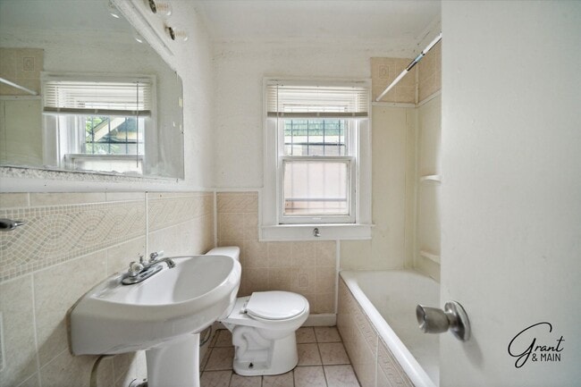 Building Photo - 14920 Washburn St