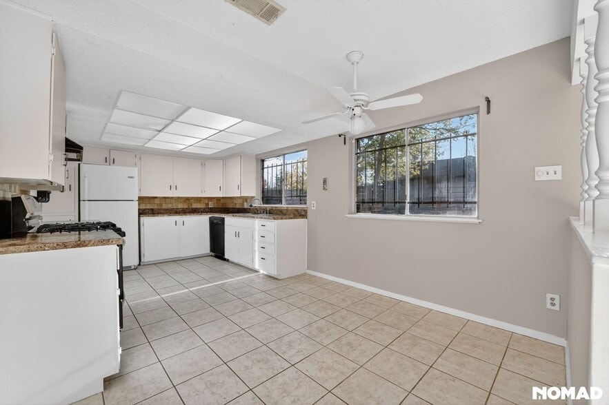 Building Photo - 4635 Marlo Dr