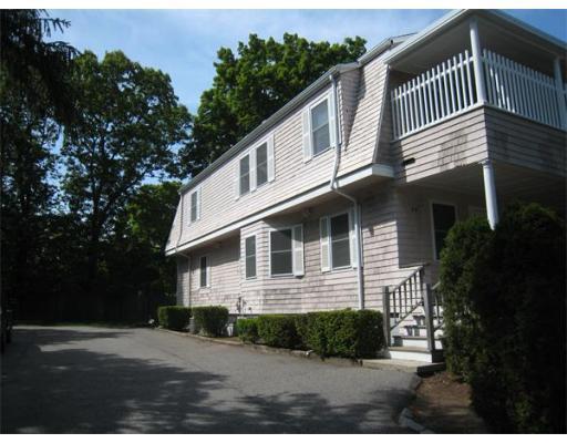 Building Photo - 87 Floral St