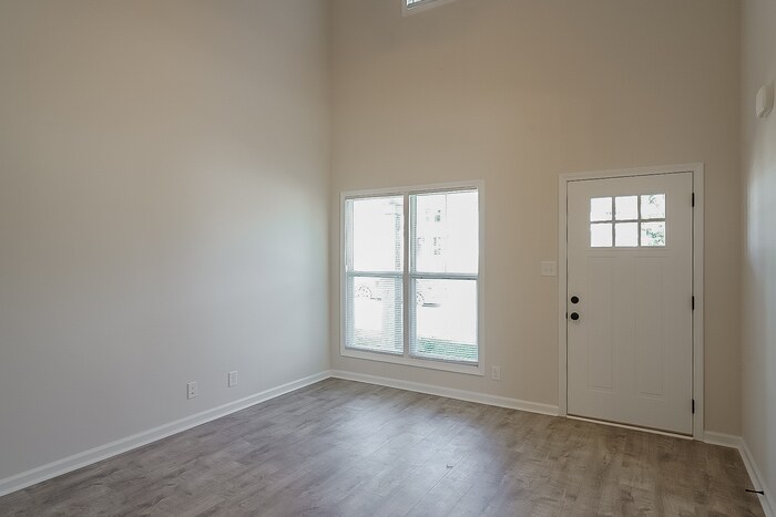 Building Photo - 1208 Cottonwood Dr