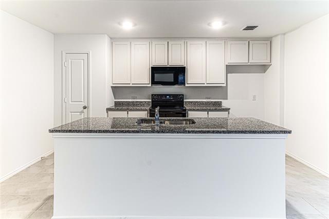 Building Photo - 404 Dewberry St