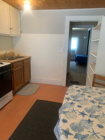 Building Photo - 109 S Rolla St