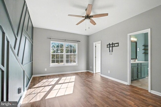 Building Photo - 8052 Buckthorne Run