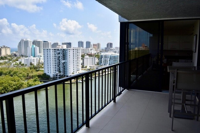 Building Photo - 936 Intracoastal Dr