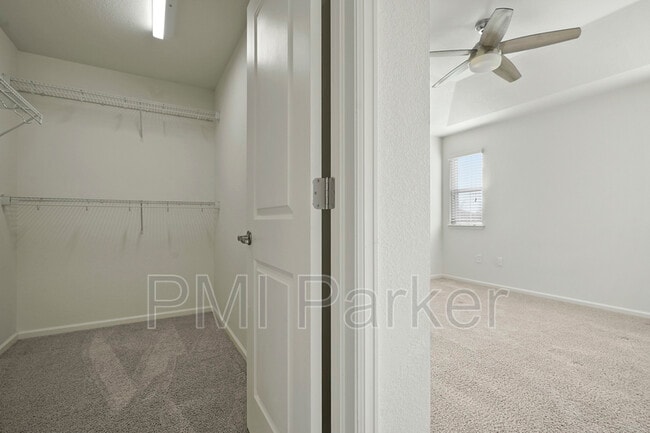 Building Photo - 14813 E Crestridge Dr