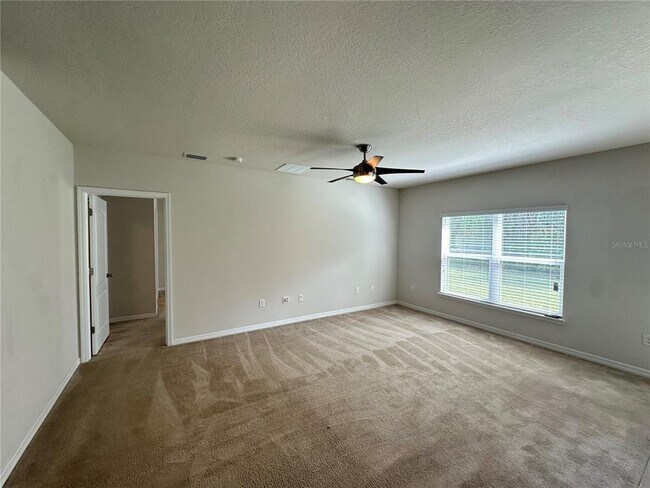 Building Photo - 12202 Ledbury Commons Dr