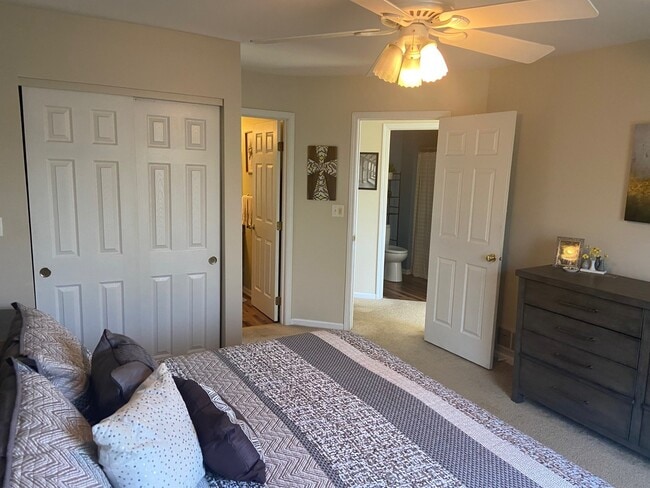 Building Photo - 3366 Ravinia Cir