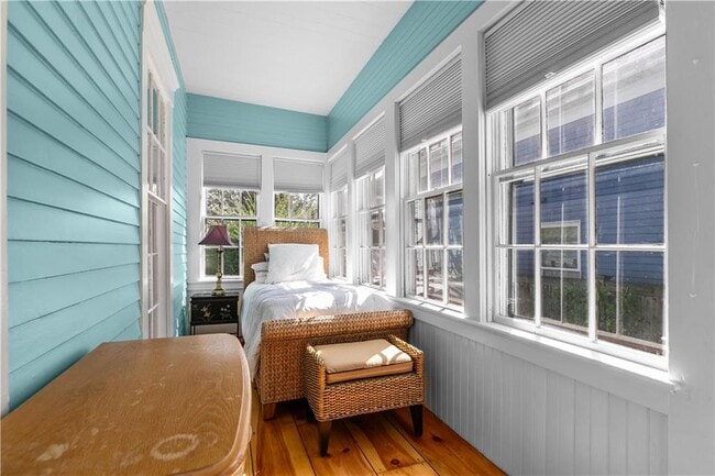 Building Photo - 58 Second St